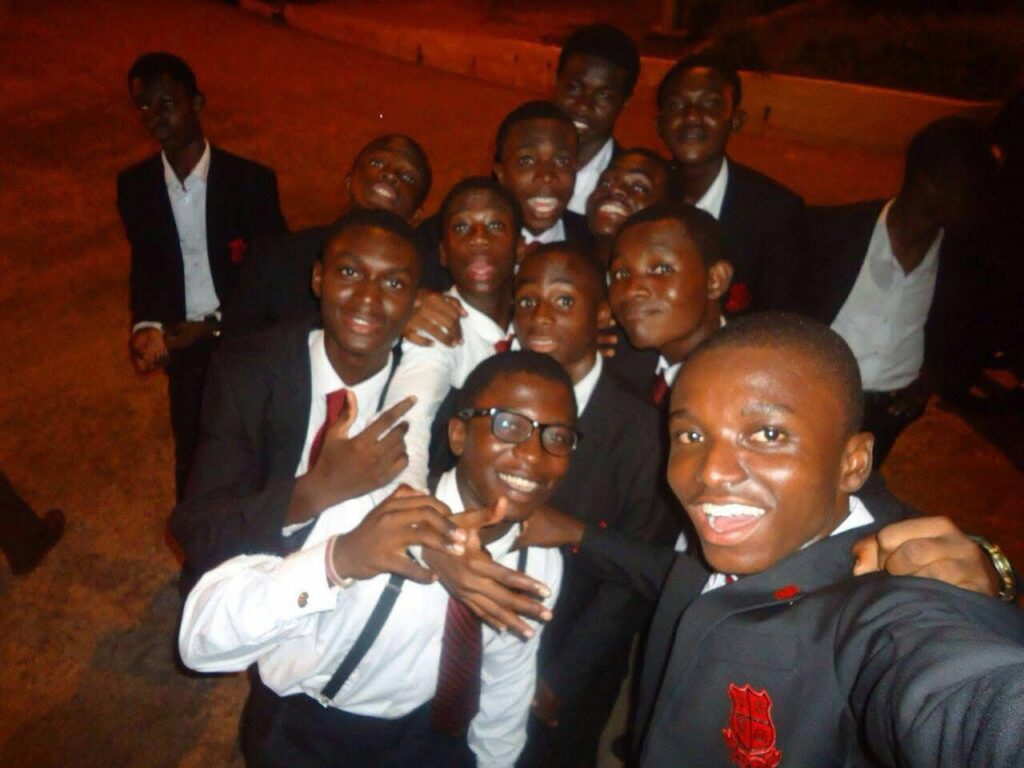 MOBA’16: The brotherhood beyond the hills...