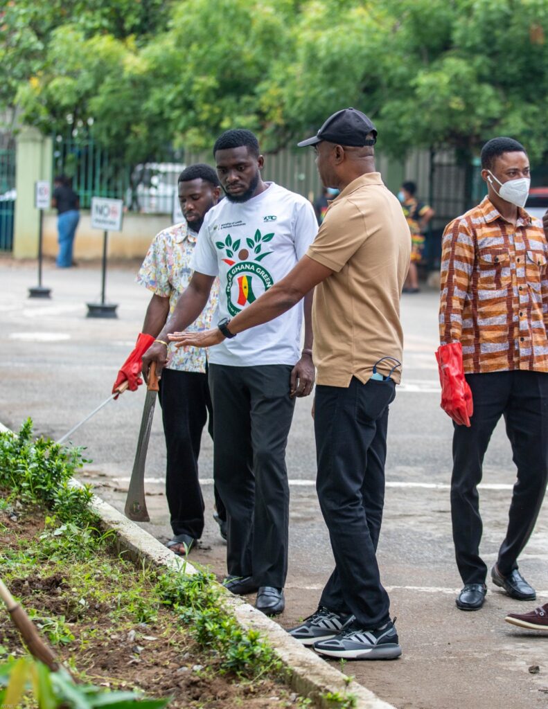 Deputy Lands Minister Sulemana Yusif joins Ministry staff in government-declared national clean-up exercise