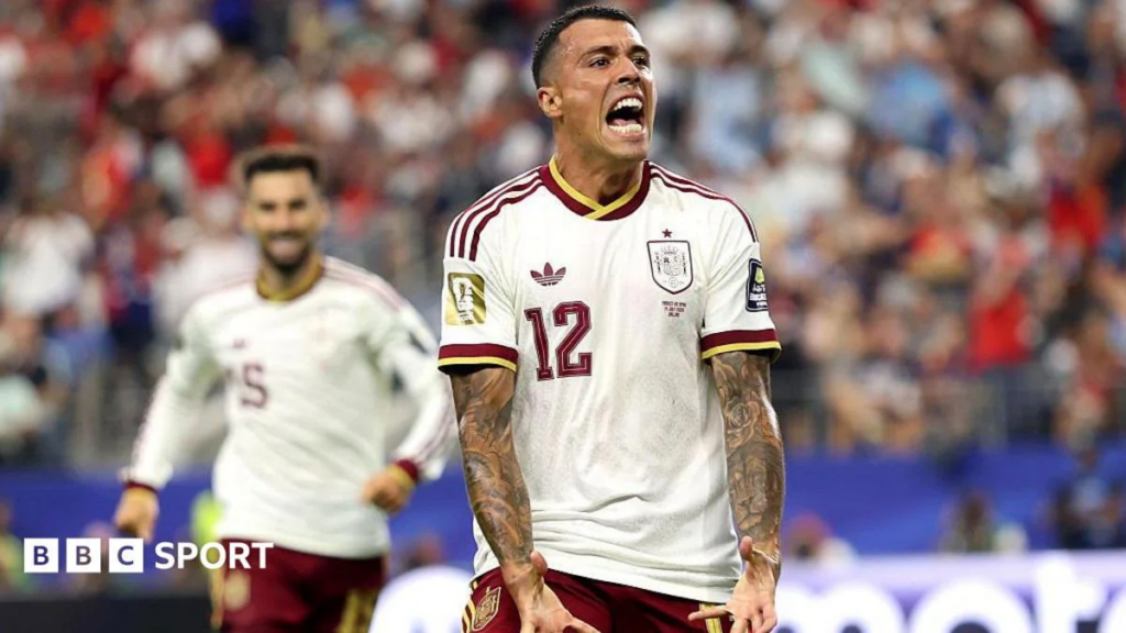 Superb Spain beat France to reach World...