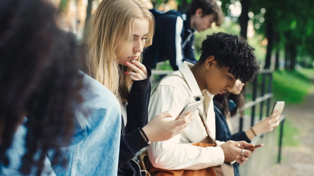Midnight social media curfew proposed for...