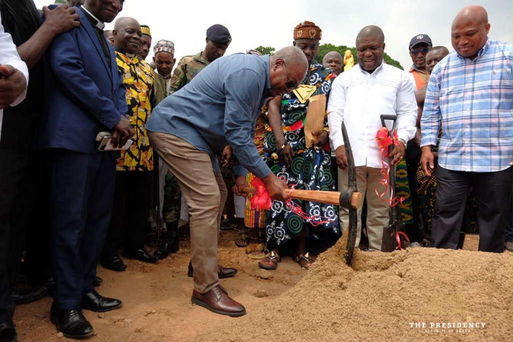 Photos: Mahama cuts sod for Juapong 24-Hour Economy Model Market