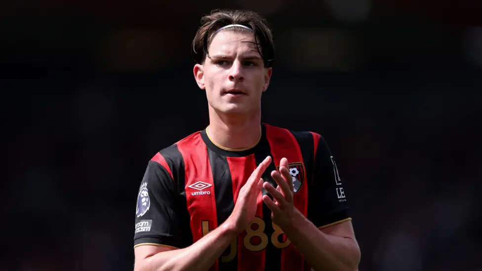 Bournemouth reject £64m bid from Chelsea for Scott