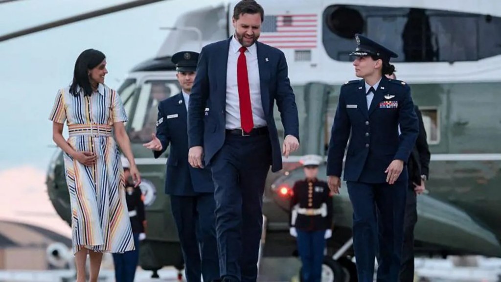 Secret Service agent protecting JD Vance...
