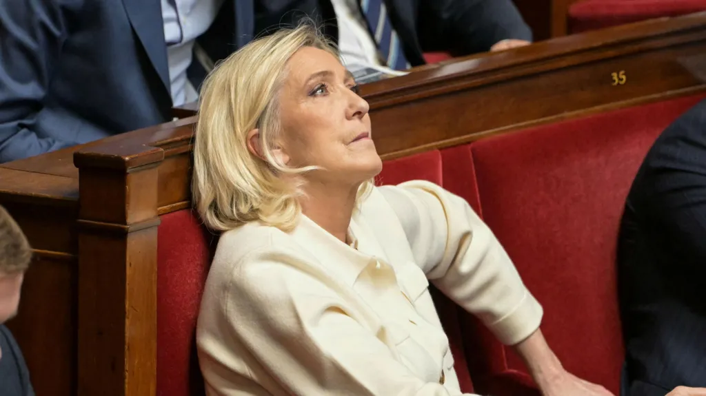 Moment of destiny for France’s Le Pen in...