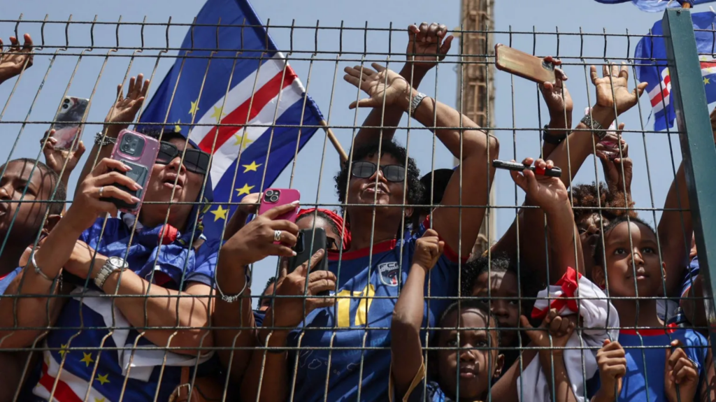 Thousands welcome home Cape Verde...