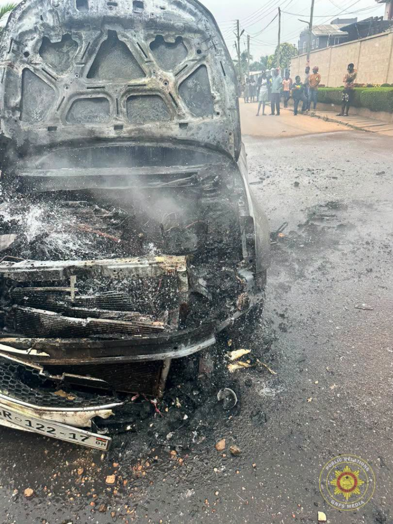 Fire destroys Chevrolet Cruze at La Town...