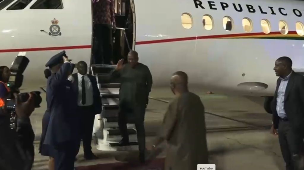 President Mahama arrives in Jamaica for...