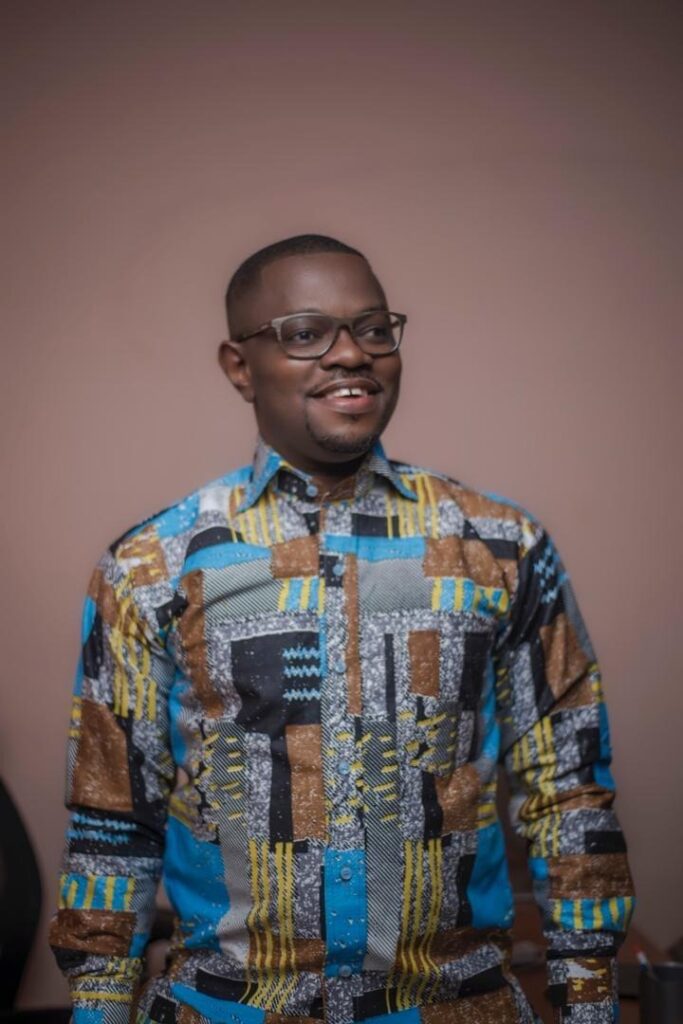 Dr Ike Tandoh