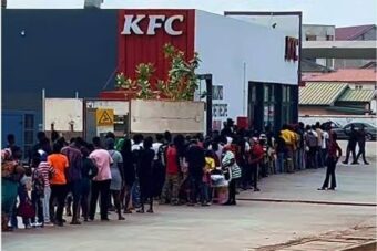 Mad rush for GH¢15 KFC deal as massive queues hit branches nationwide