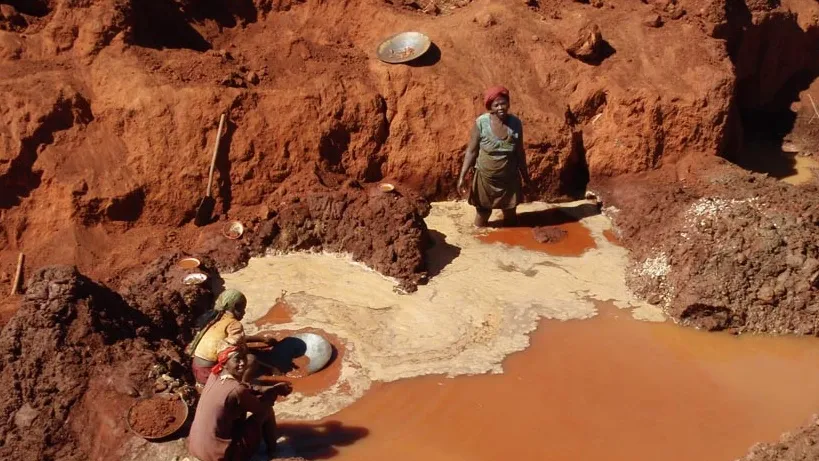 Sudan gold mine collapse kills at least 82 ...