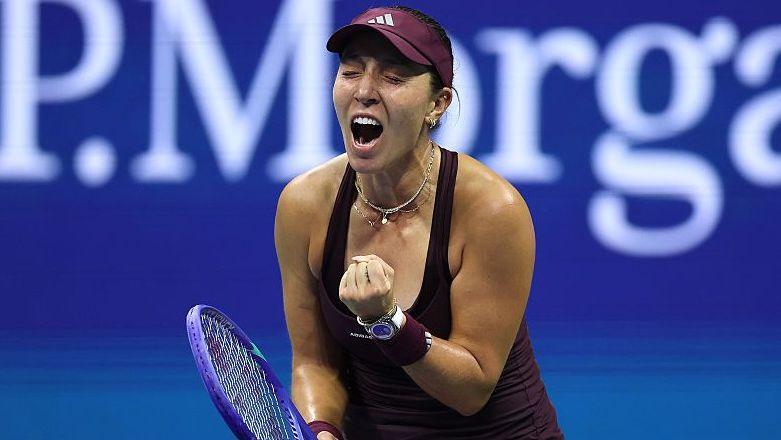 Jessica Pegula celebrates after winning her quarter-final at the US Open