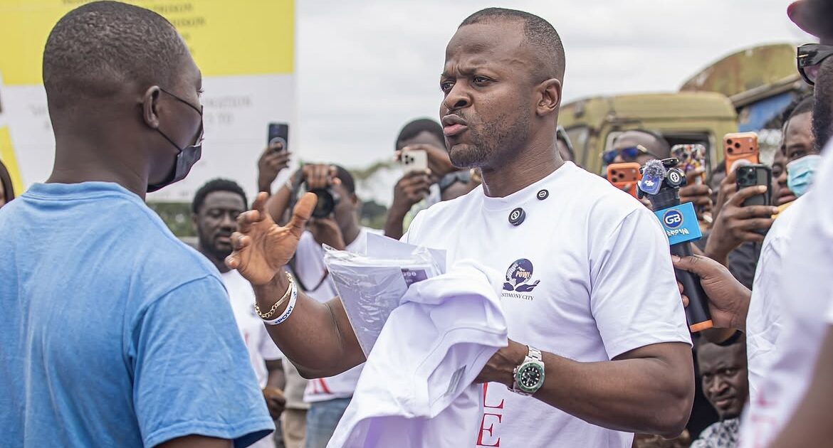 Pastor Daniel Amoateng: Pays Nsawam Inmate Fines, Frees 23