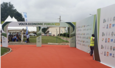 Togbe Afede apologises for late start of Volta economic forum