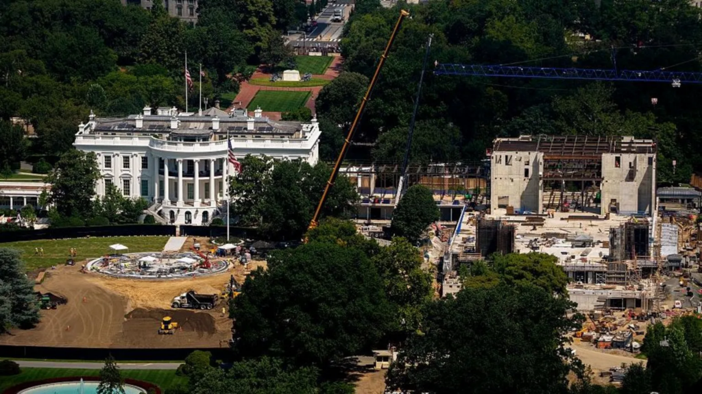 Supreme Court clears way for Trump to keep ...