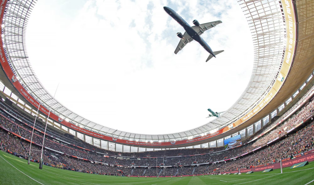 South African airline defends low-altitude ...