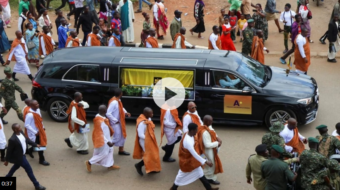 Uganda’s King Oyo buried amid calls for unity over his successor
