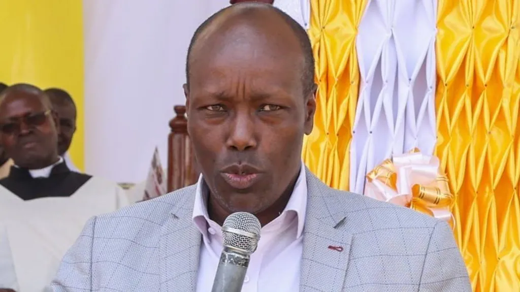 Kenya minister warns foreigners against...