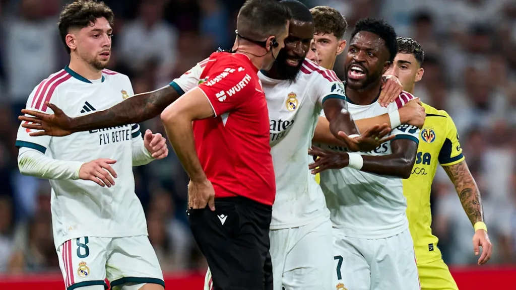 OFFICIAL: Vinicius will miss El Clásico,...