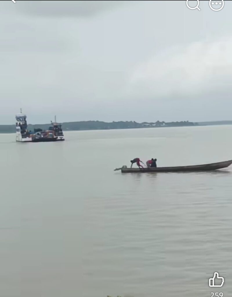 Man narrowly escapes drowning after missing pontoon on Volta Lake