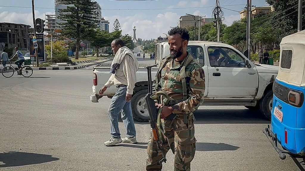 Ethiopian rebel forces withdraw from...
